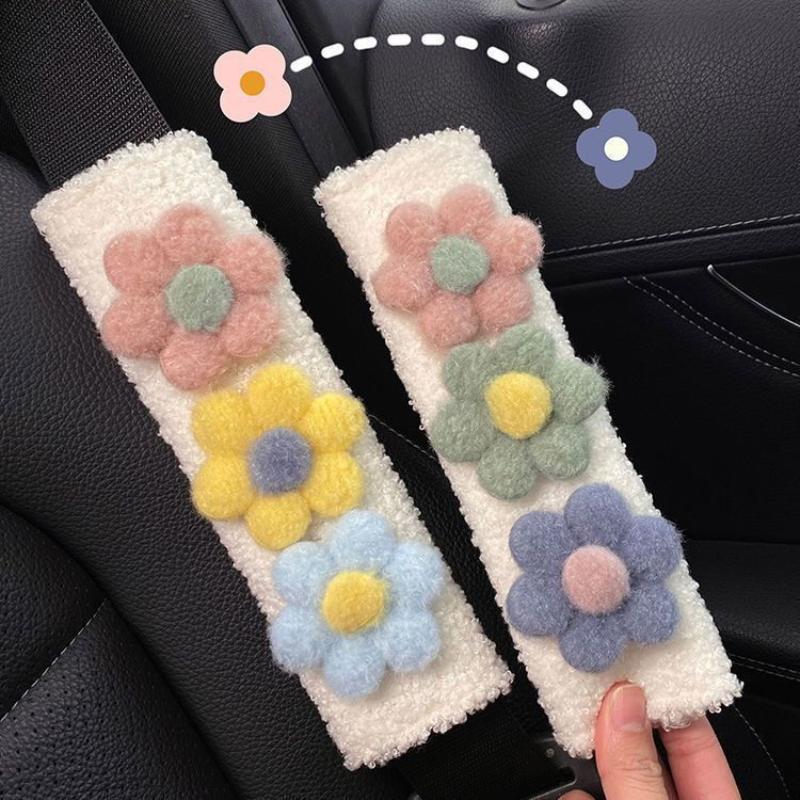 2Pcs Cute Flower Pattern Plush Car Seat Belt Covers Anti-pressure Shoulder Strap Pads for Ladies Car Daily Use Gifts