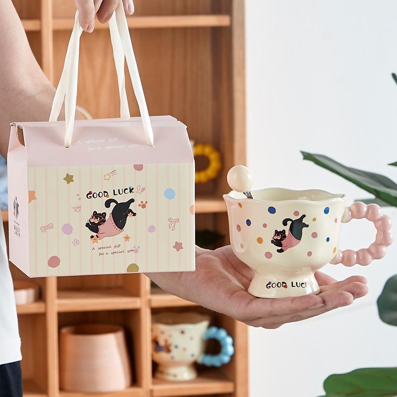 Hochwertige Cartoon-Keramiktasse Geschenk: Niedliches Mädchen-Design, Weihnachtssouvenir, Wasserbecher in Geschenkbox