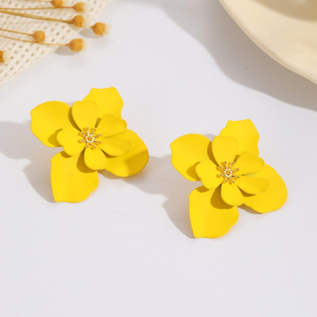 Hot Sale Color Spray Paint Flower Stud Earrings Personality Sweet Temperament Versatile Niche Ladies Petals
