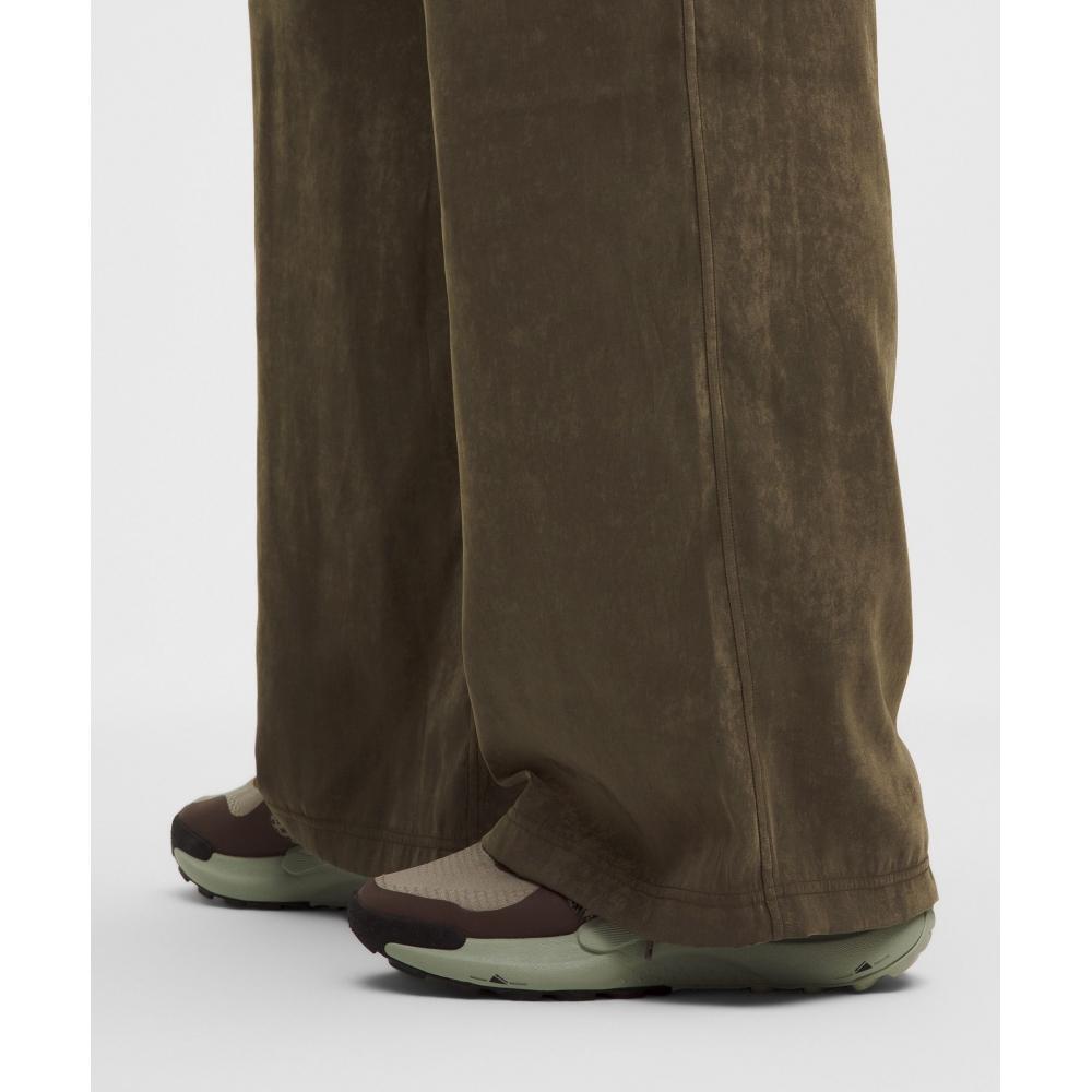 Lululemon Matte Satin Relaxed Fit Mid Rise Cargo Pant Olive Brown