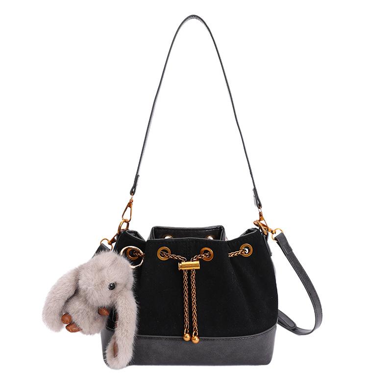 Frosted retro small bag women's autumn and winter 2025 new trendy messenger bag this year popular shoulder underarm bag bucket bag