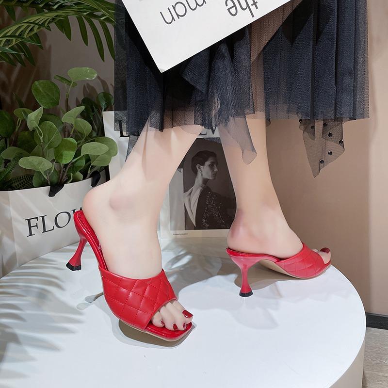 Fashion Plus Size 2025 Summer Sewing Women’s Square Toe Slippers Outdoor Concise Thin Heels Slippers for Fashion Daily Dress Sandals