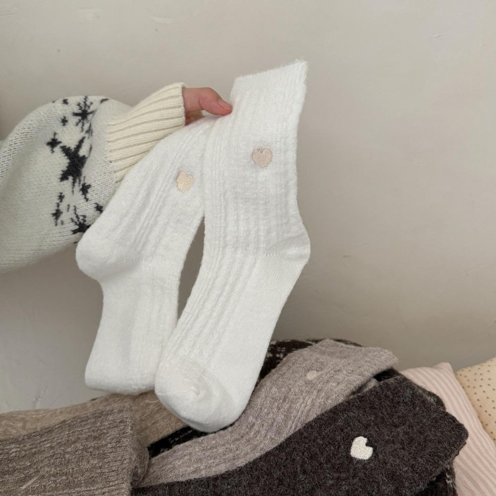 

Soft Thickened Women s Socks Embroidered Heart Solid Color Mid-Calf Socks Middle Tube Winter Socks Winter One Size бежевый
