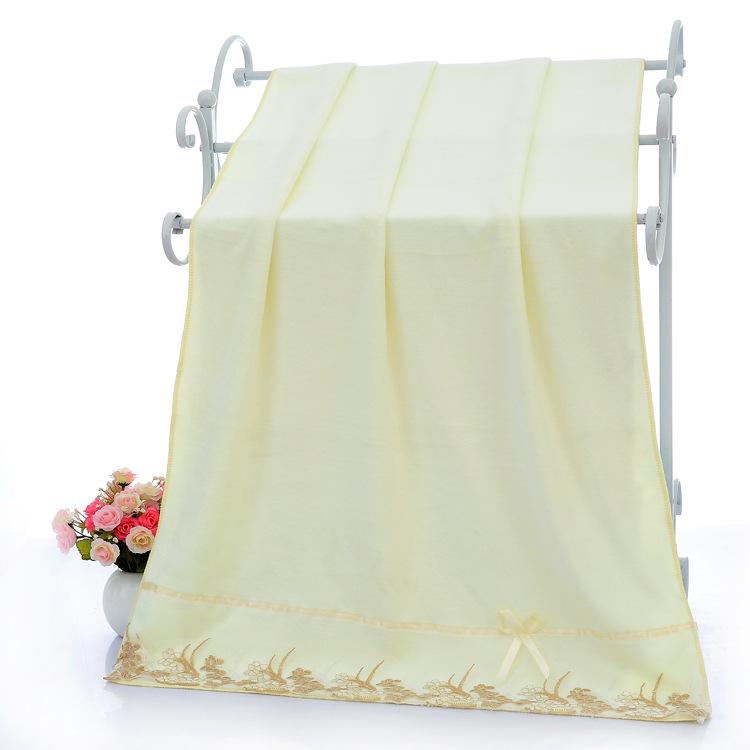 Prosoape de baie moi, absorbante din microfibră cu bordură din dantelă - Set de două piese, prietenoase cu pielea