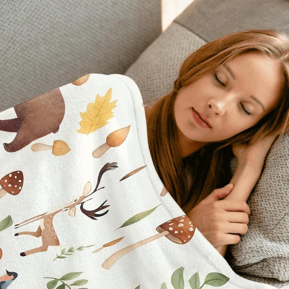 Woodland Animal Throw Blanket, 50x60in, Soft, Lightweight Flannel, Cute Retro Forest Blankets - Gifts for, for Couch Office Trav