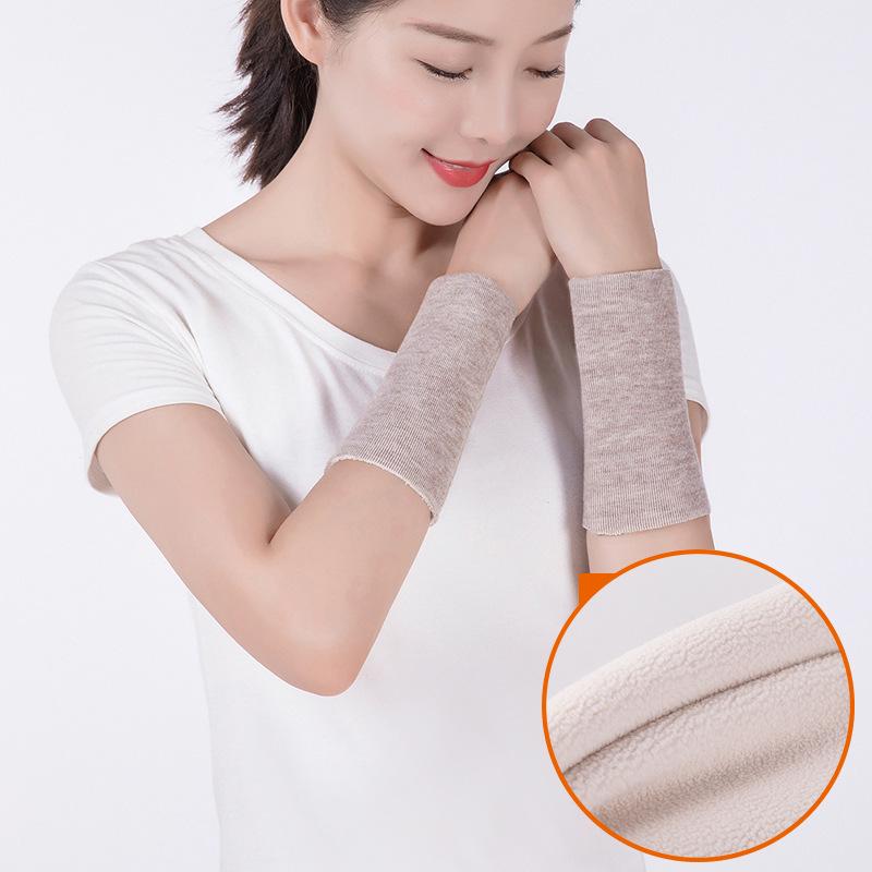 Men's and Women's Warm Wristbands: Short Sleeves for Joint Protection, Cold Resistance, Anti-Sprain, Wrist & Elbow Support with Velvet Lining.