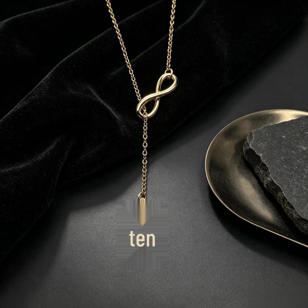 Retro Cross Clavicle Necklace: Elegant and Trendy Versatile Accessory for Women.