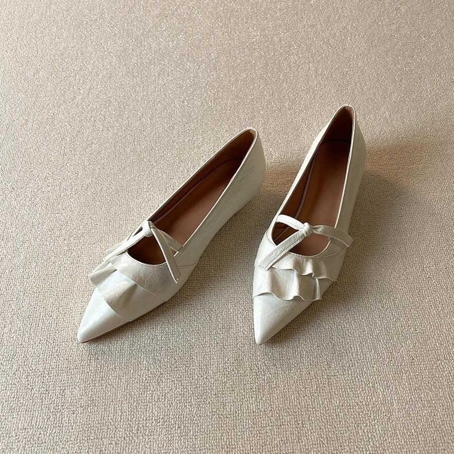 Women's Versatile Single Shoes Children's Low-heeled Breathable Flat-soled Pointed Shoes 2025 New Summer Shallow-mouth Ladyshoes One-word Belt