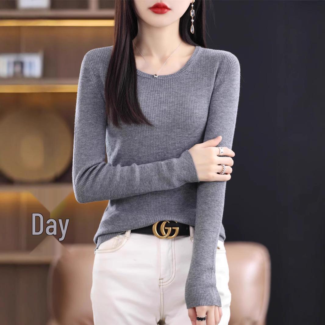 

Women s Superfine Merino Wool Slim Fit Sweater - Round Neck Base Layer M білий