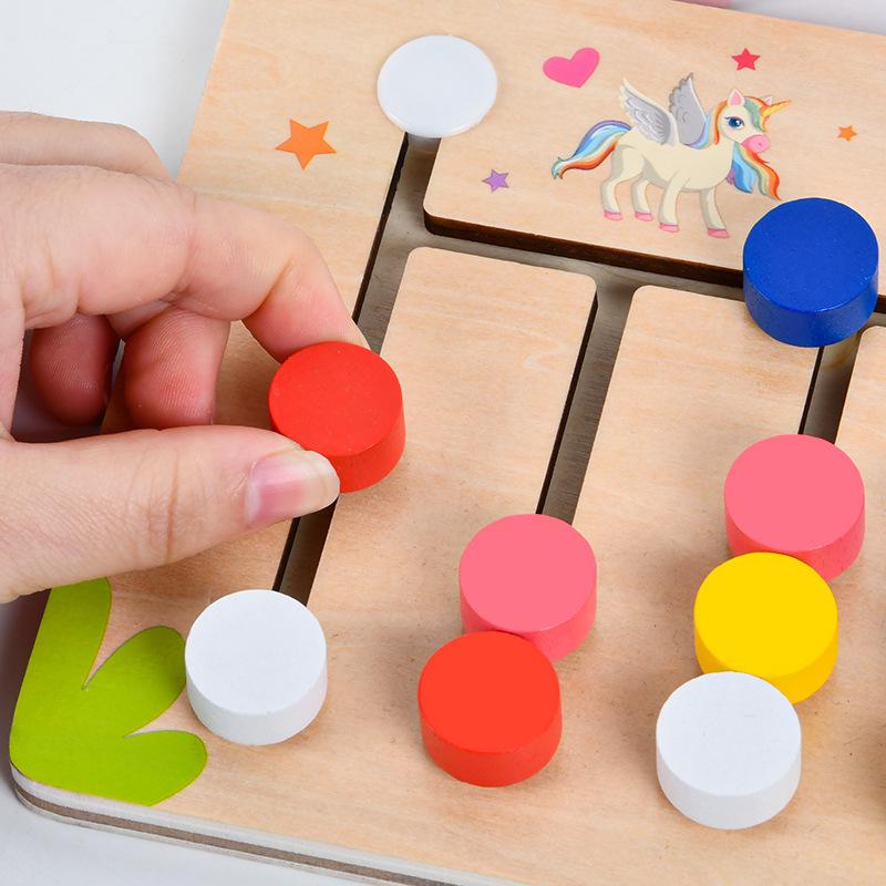 Montessori Wooden Eight-Color Puzzle for Early Education and Logical Thinking Training.