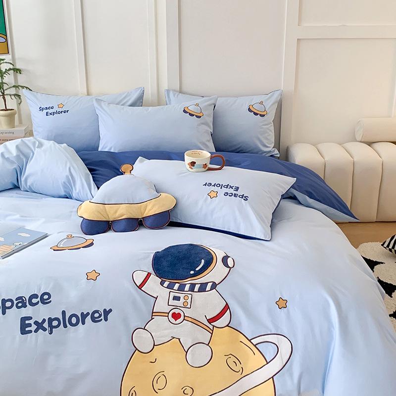 

Детский мультяшный хлопковый постельный комплект «Космос» - 4-предметный пододеяльник и 3-предметный комплект простыней 1.2m Bed 3pcs - Flat (150x200cm Duvet)