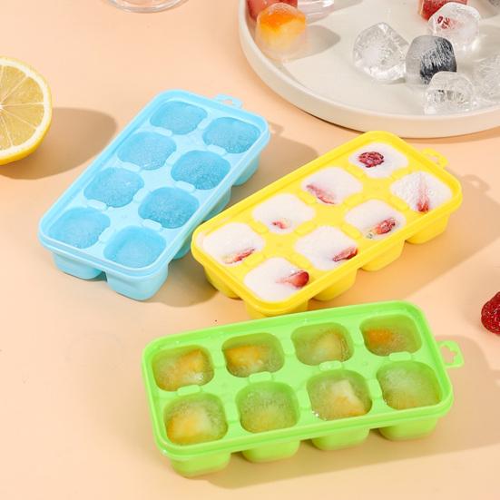 Eiswürfelform mit Deckel Stapelbare Eiswürfelformen für Gefrierschrank Ein-Klick-Entriegelung Versiegelter Eiswürfelbereiter für den Heimgebrauch