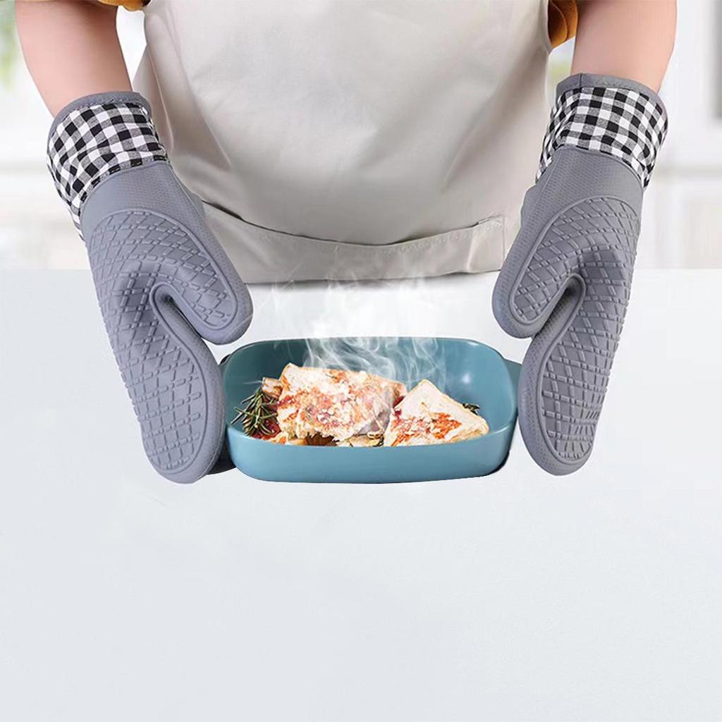 Silicone Oven & Microwave Heat-Resistant Baking Gloves with Thick Plaid Cotton Lining