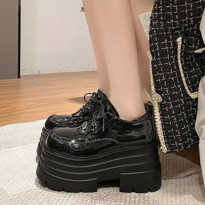 High Quality Coarse Heeled Small Leather Shoes with A British Style for Women Spring 2026 New Height Increasing Lace Up Loafers