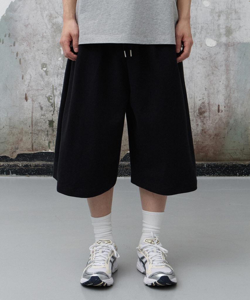 AGOD Side Tuck Sweat Bermuda Pants [Black]