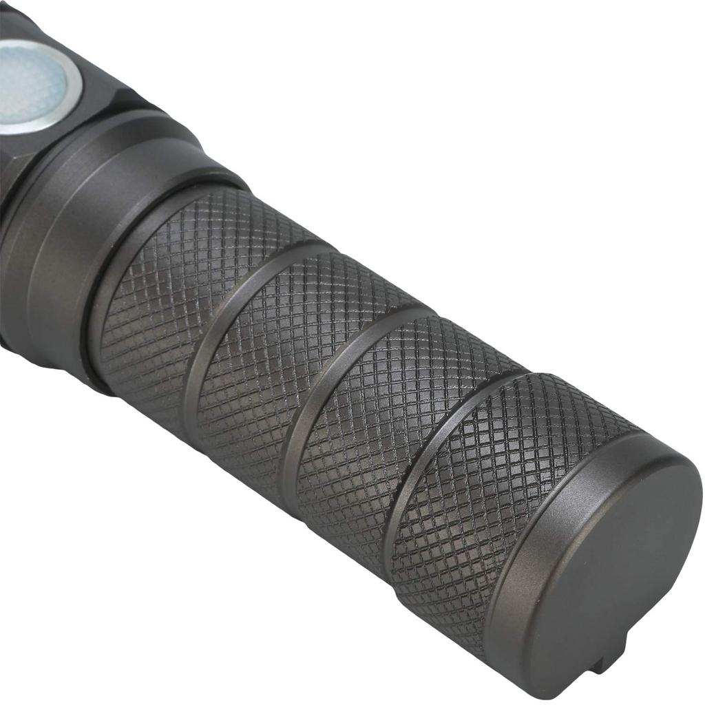 USB Rechargeable 1600 Lumens SST40 LED Tactical Light Ultra Compact Size Waterproof Powerful LED Light Palm Size Lightweight and Durable T6061