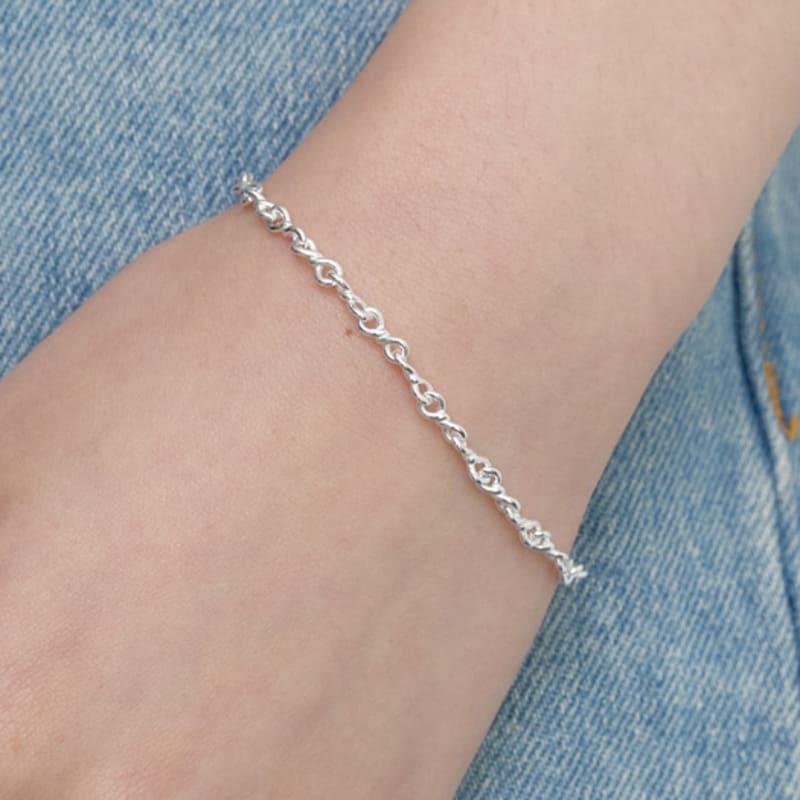 Byweekend Ribbon Chain Bracelet