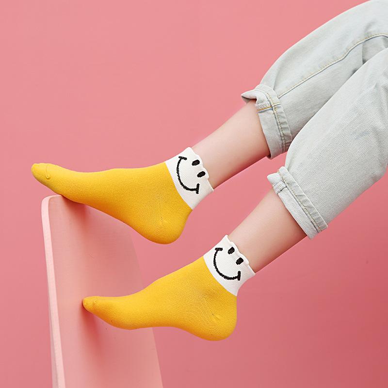 5/10 Pairs Comfortable Casual and Versatile Spring Summer Cartoon Smile Socks for Women Cute and Unique Boat Socks Cotton Short Socks