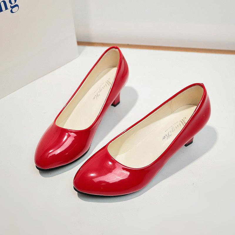 Damskie Czarne Skórzane Czółenka na Wysokim Obcasie z Okrągłym Noskiem - Profesjonalne Buty do Pracy i na Rozmowę Kwalifikacyjną