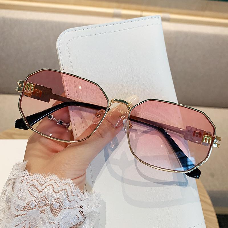 2025 Polygon Women's Fashion Sunglasses: Stylish Metal Frame with High-End Sun Protection.