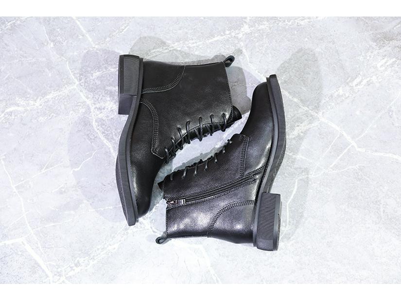 Plus Size Women's Genuine Leather Martin Boots - Flat Heel, Lace-up, Side Zipper, Cowhide, Ankle Boots, Sizes 41–43, Versatile for Autumn 2022.