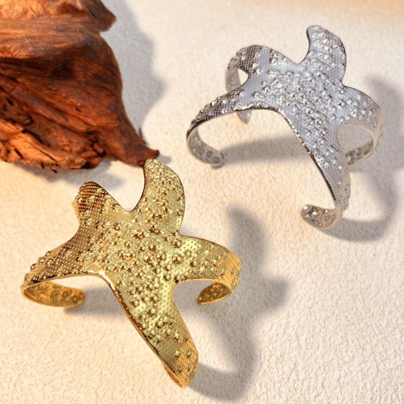 Fashion Ins Stainless Steel Open Oil Pressure Bracelet Women's Starfish Arm Ring Plated 18K Real Gold Jewelry