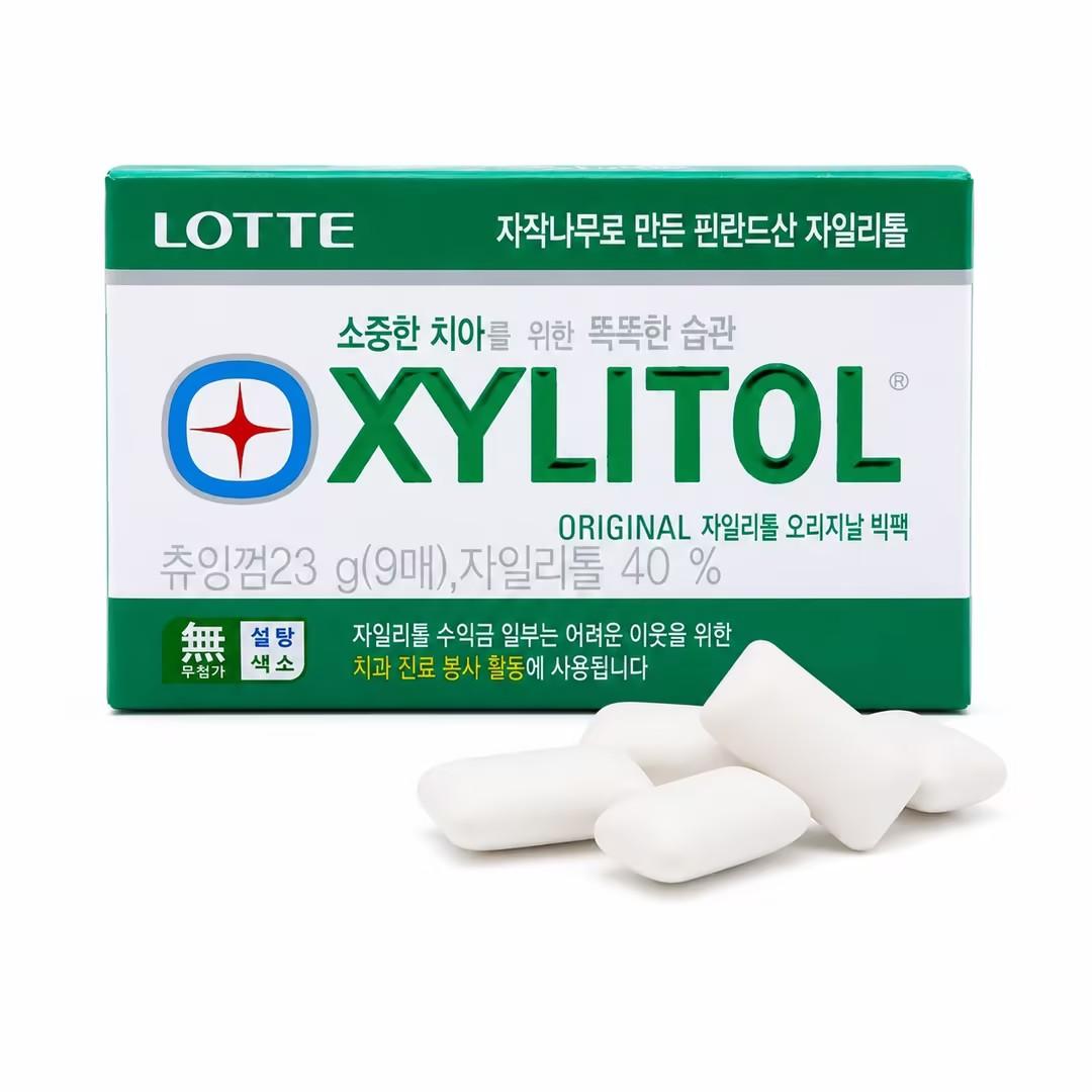 Lotte Green Xylitol Chewing Gum 23g Cool mint flavor, xylitol formula to freshen breath Xylitol Chewing Gum 23g