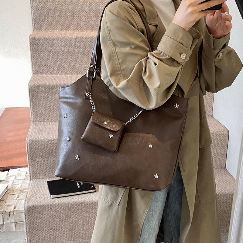 

Ретро премиальная текстура портативная сумка для поездок женская сумка 2025 новая простая сумка-тоут большой вместимости сумка на плечо 44*12.5*35