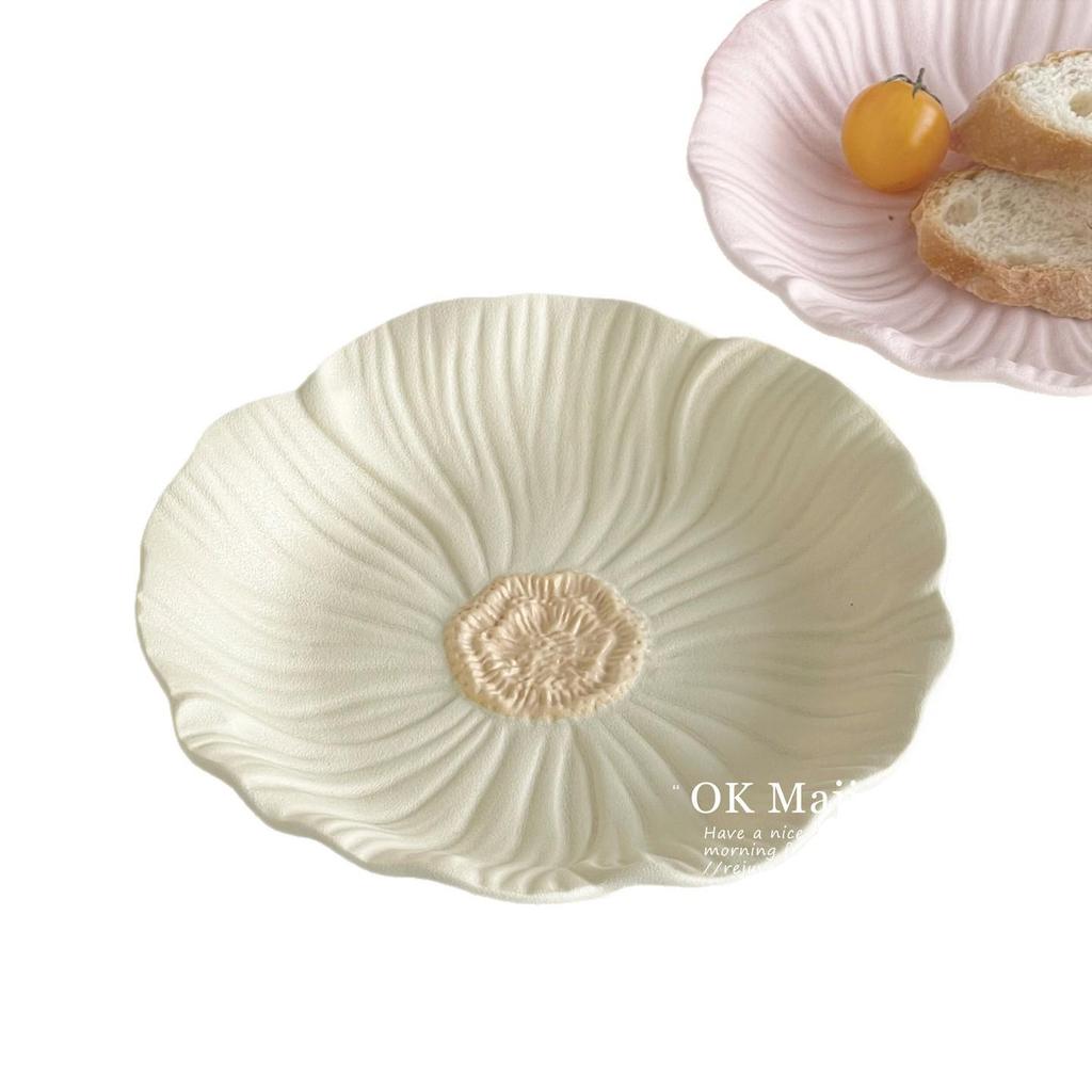 Exquisite Ceramic Breakfast and Dessert Plate for Elegant Table Settings