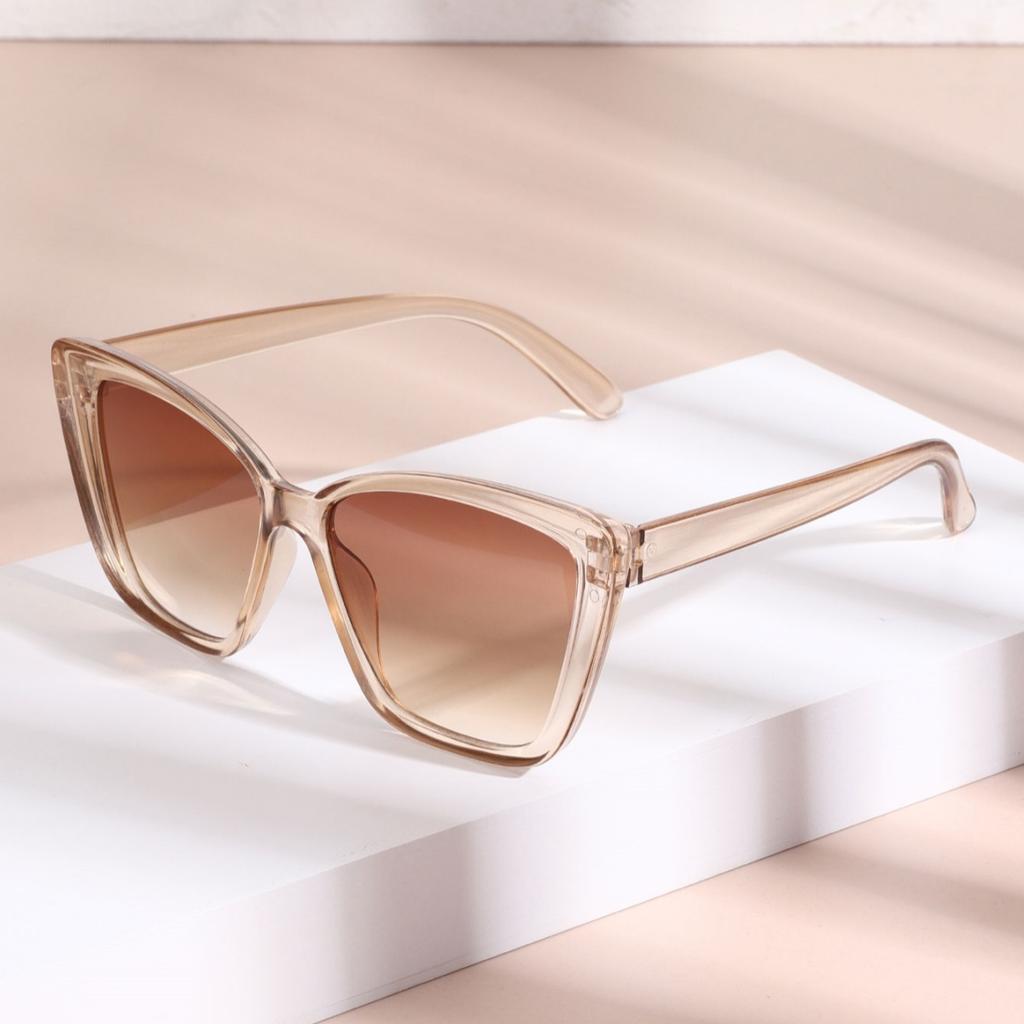 European and American retro style men's and women's fashionable sunglasses trend versatile summer sun shading and UV protection