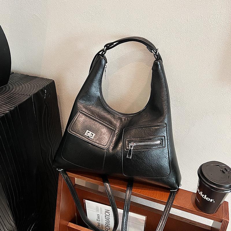 

Retro large-capacity commuter tote bag women s new autumn and winter popular fashion shoulder bag backpack чорний