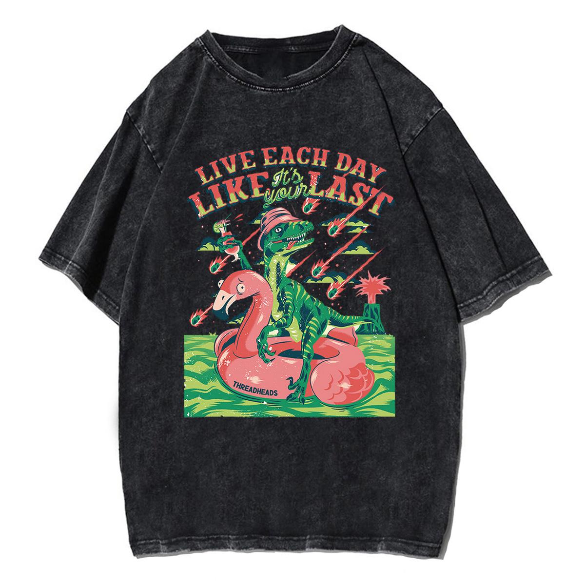 

Живи каждый день как последний. Футболка с динозавром, катающимся на фламинго. Хлопковая футболка оверсайз для мужчин. Футболка Y2K. Топ. S