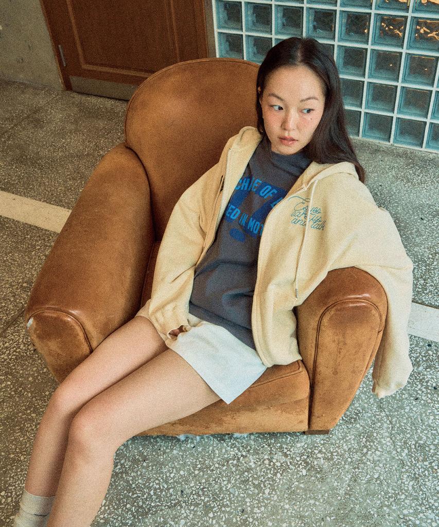 Eeut Eeut Patch Sweat Zip-Up / Cream