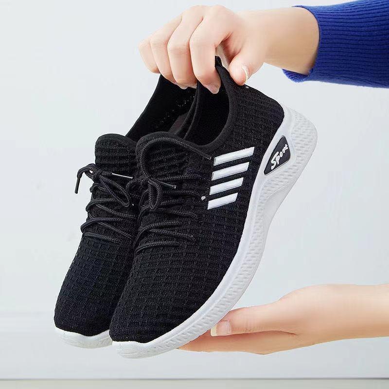 2 new flying woven women's sports shoes spring and summer soft-soled casual mother shoes mesh low-top running student shoes