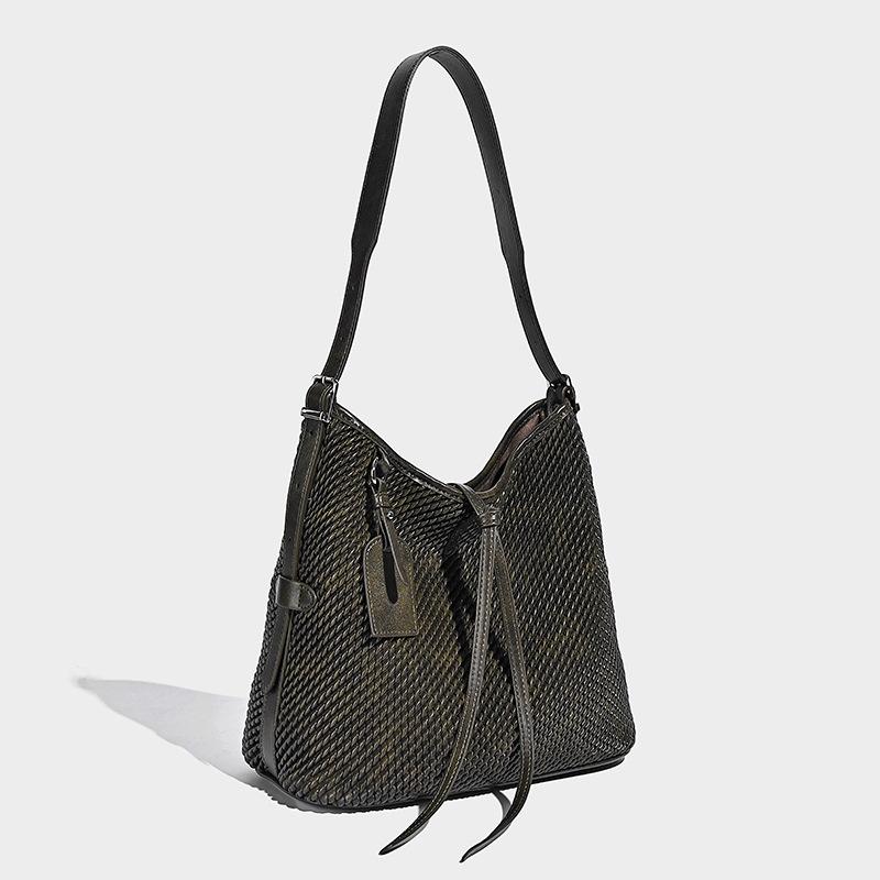 Casual Vacation Style Three-Dimensional Feel Bucket Bag 2025 New Spliced Large Capacity Shoulder Bag Tote Beach Bag