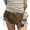 Cós Elegante para Mulheres de Pelúcia Luxuosa Cor Maillard Cinto Retro Estiloso Punk com Tachas