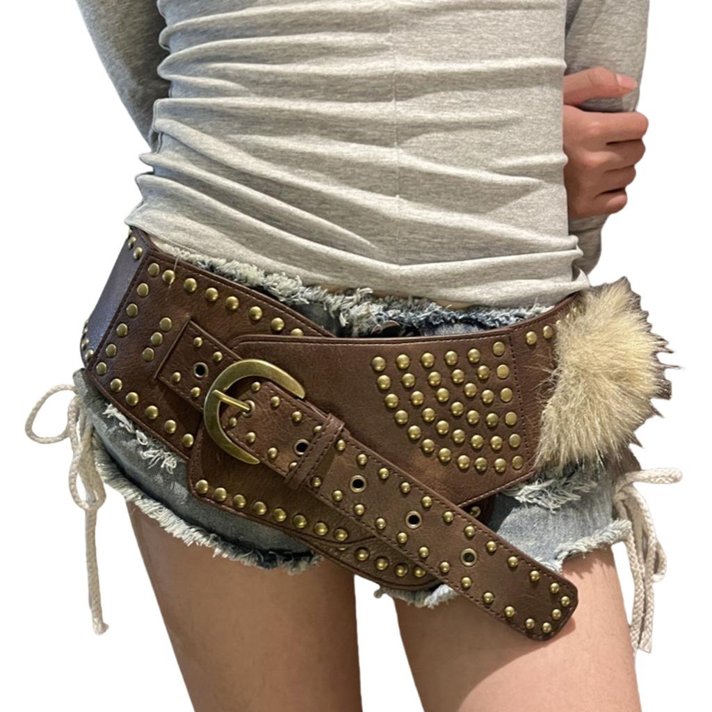 Cós Elegante para Mulheres de Pelúcia Luxuosa Cor Maillard Cinto Retro Estiloso Punk com Tachas