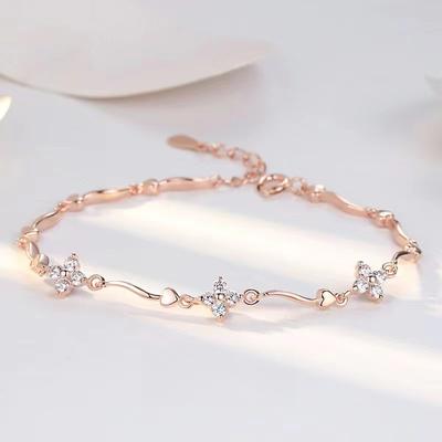 Lucky Four-leaf Clover Bracelet Women's Light Luxury High-end Sense Niche Exquisite Birthday Gift Jewelry for Girlfriend