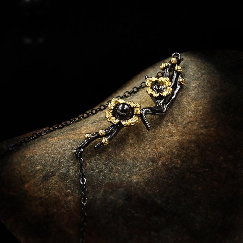 Luxury Handmade Black Gold Series Small Daisy Plum Blossom Clavicle Chain Ladies Necklace Jewelry Banquet Accessories Gifts