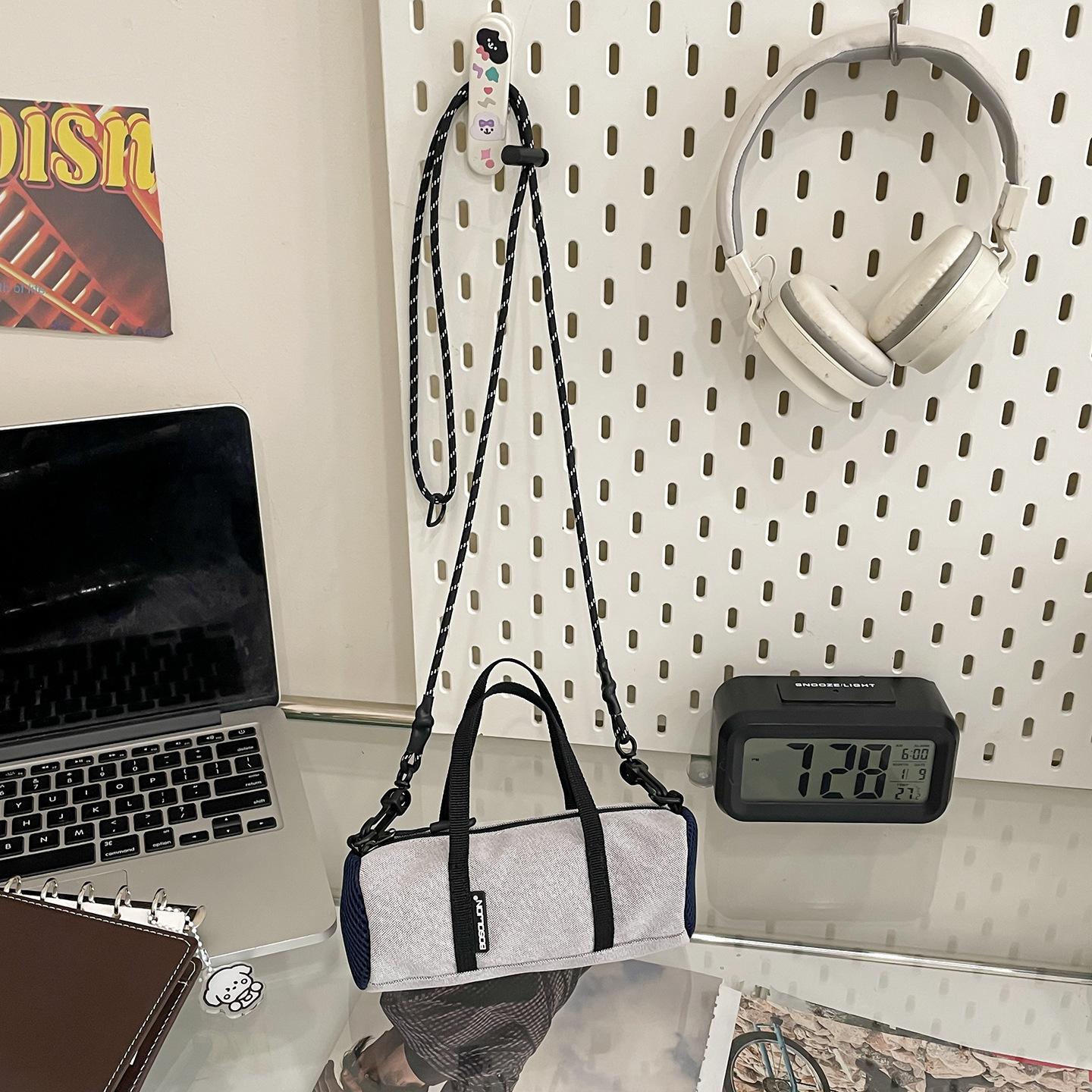 

2025 summer new casual oblique span bag niche simple shoulder oblique span bag niche fashion sports mountaineering bag Small сірий колір