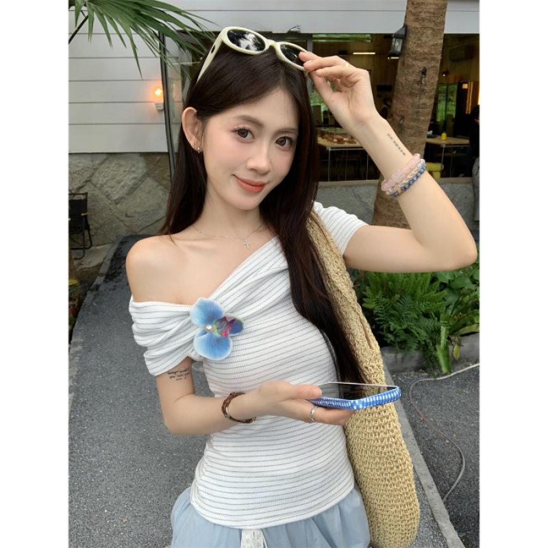 

Весенне-летняя женская полосатая облегающая блузка с 3D-цветком и открытыми плечами L