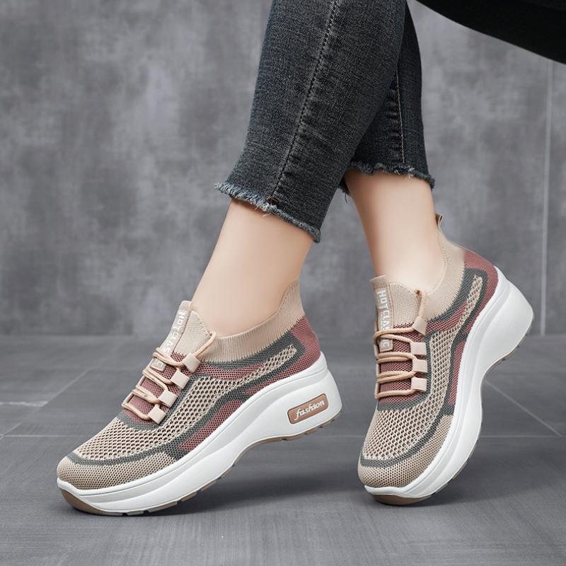 Leisure Sports Shoes  Spring and Autumn New Thick Soled Height Increasing Mesh Breathable Color Blocked Vulcanized Shoes