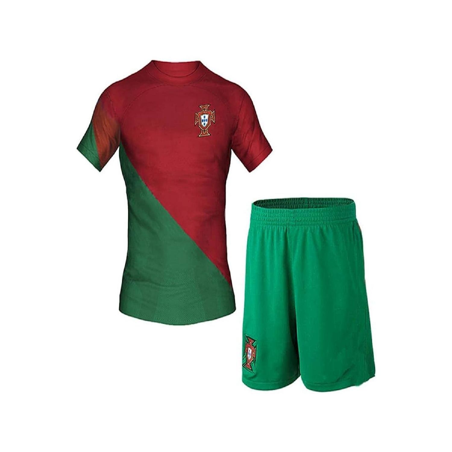 

Криштиану Роналду, красная футболка специальной национальной сборной Португалии