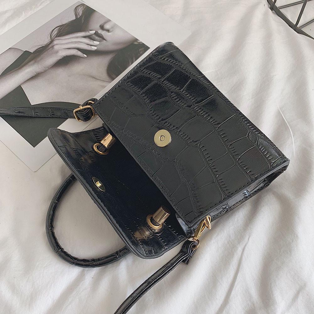 Women Retro Portable Small Square Bag Wild Shoulder Bag Messenger Bag