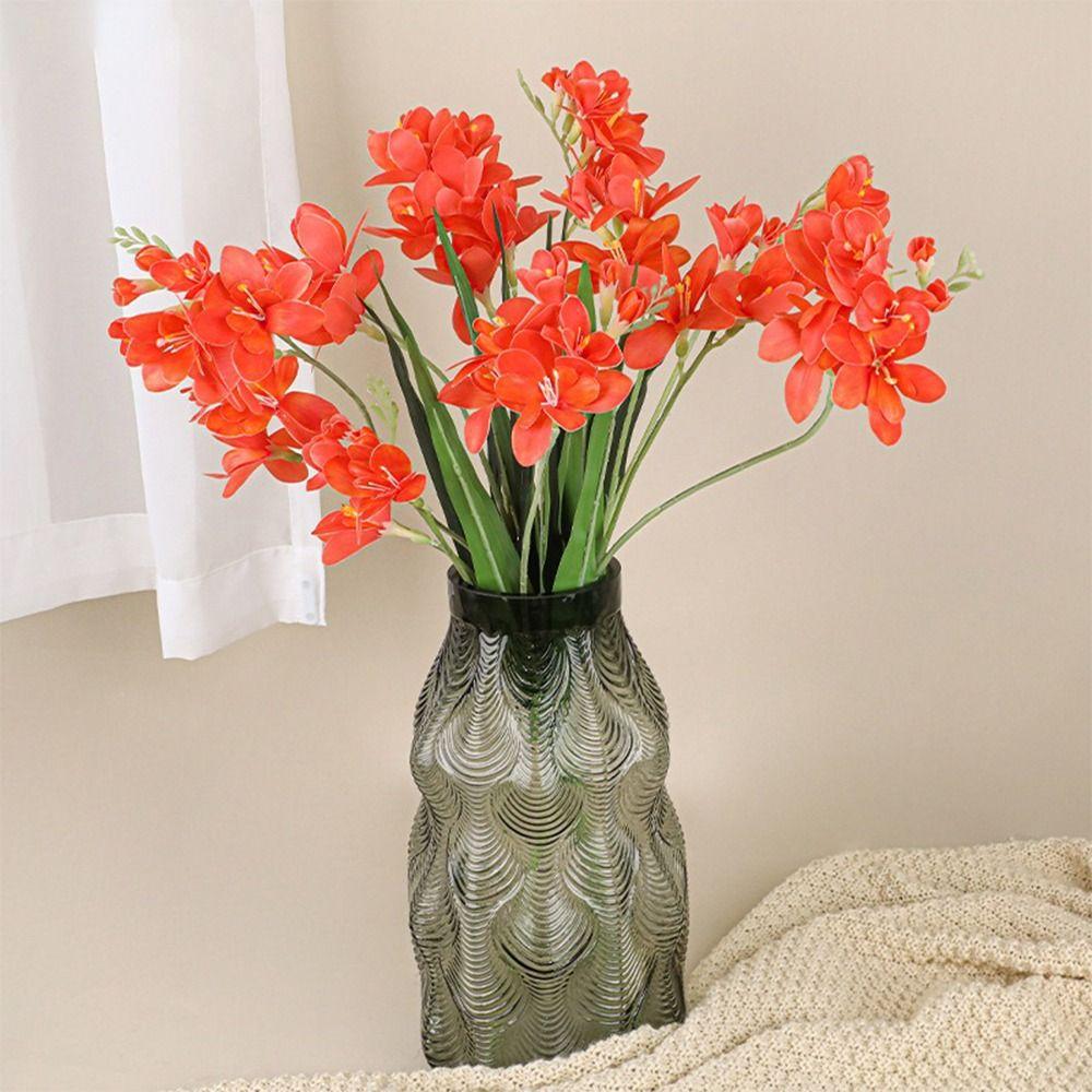 Umělé frézie s reálným vzhledem 64CM Hedvábné květiny Nové umělé květiny Dekorace do obývacího pokoje