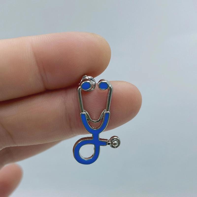 Stethoscope Enamel Lapel Pin Vibrant Multicolor Design Durable Badge for Medical Students Hospital Staff Daily Wear