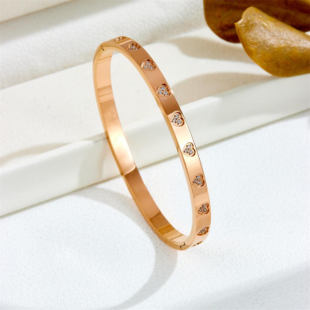 2026 Fashion Bracelet, High-end Temperament Elegant Jewelry Light Luxury Niche Design Love Bracelet