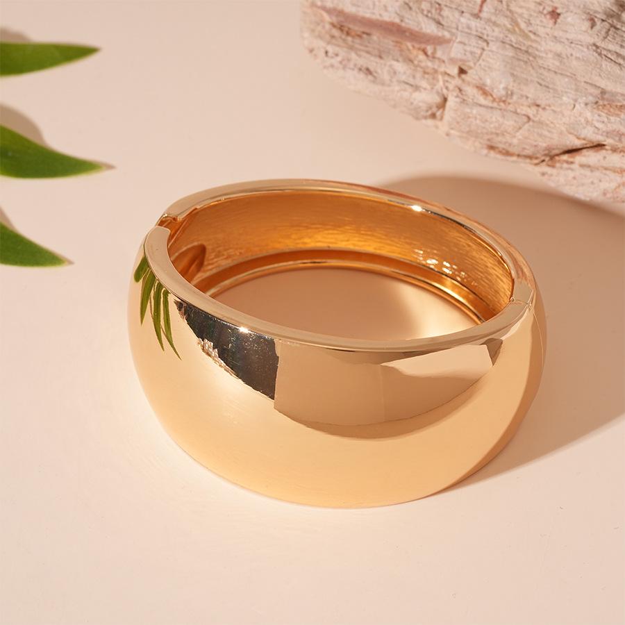 European and American exaggerated wide-sided metal sense geometric adjustable bracelet heavy industry niche jewelry