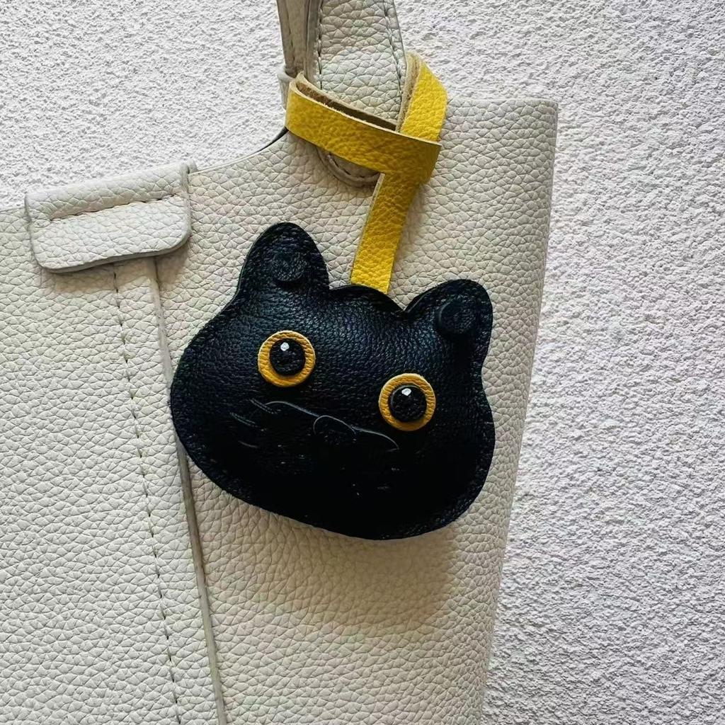 Handmade Genuine Leather Cat Keychain I Cute Kitty 3D Carved Keyring for Women/Men I Multi-Styles Animal Jewelry Gift