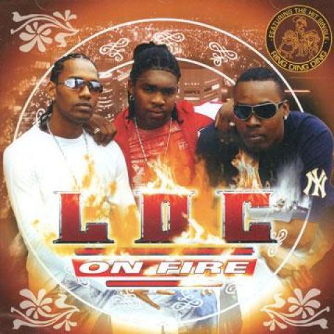 

CD LOC - On Fire JSCD1062 Jet Star 2007 UK Reggae, Ska & Dub Used
